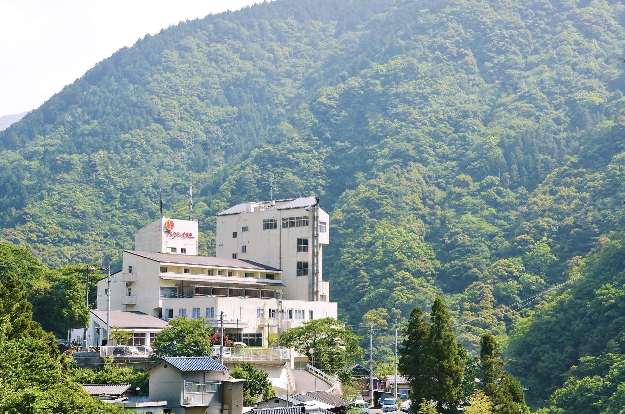 Hotel Sunriver Oboke Miyoshi  Exterior foto